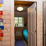 4 Person In Glesborg-by Traum